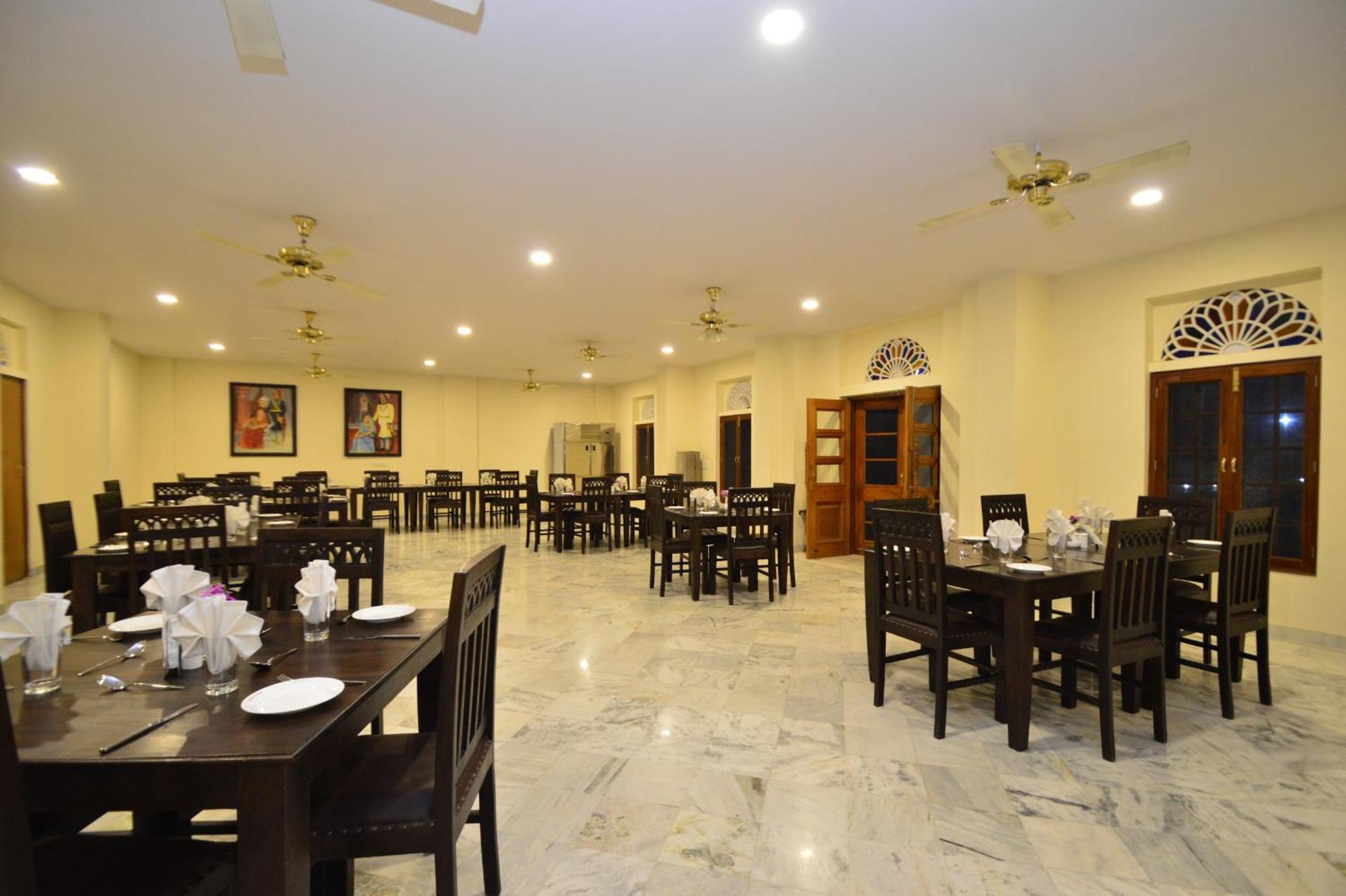 Aaram Baagh Agra Hotel Exterior photo