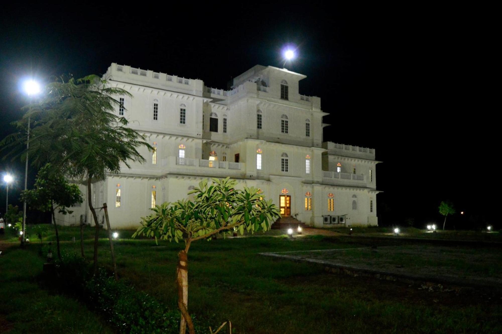 Aaram Baagh Agra Hotel Exterior photo